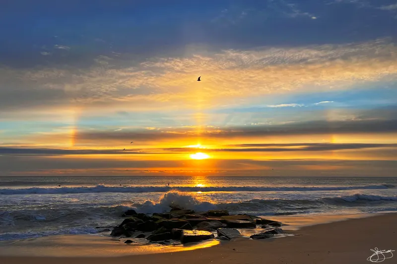 Sundog light show for the Surfers